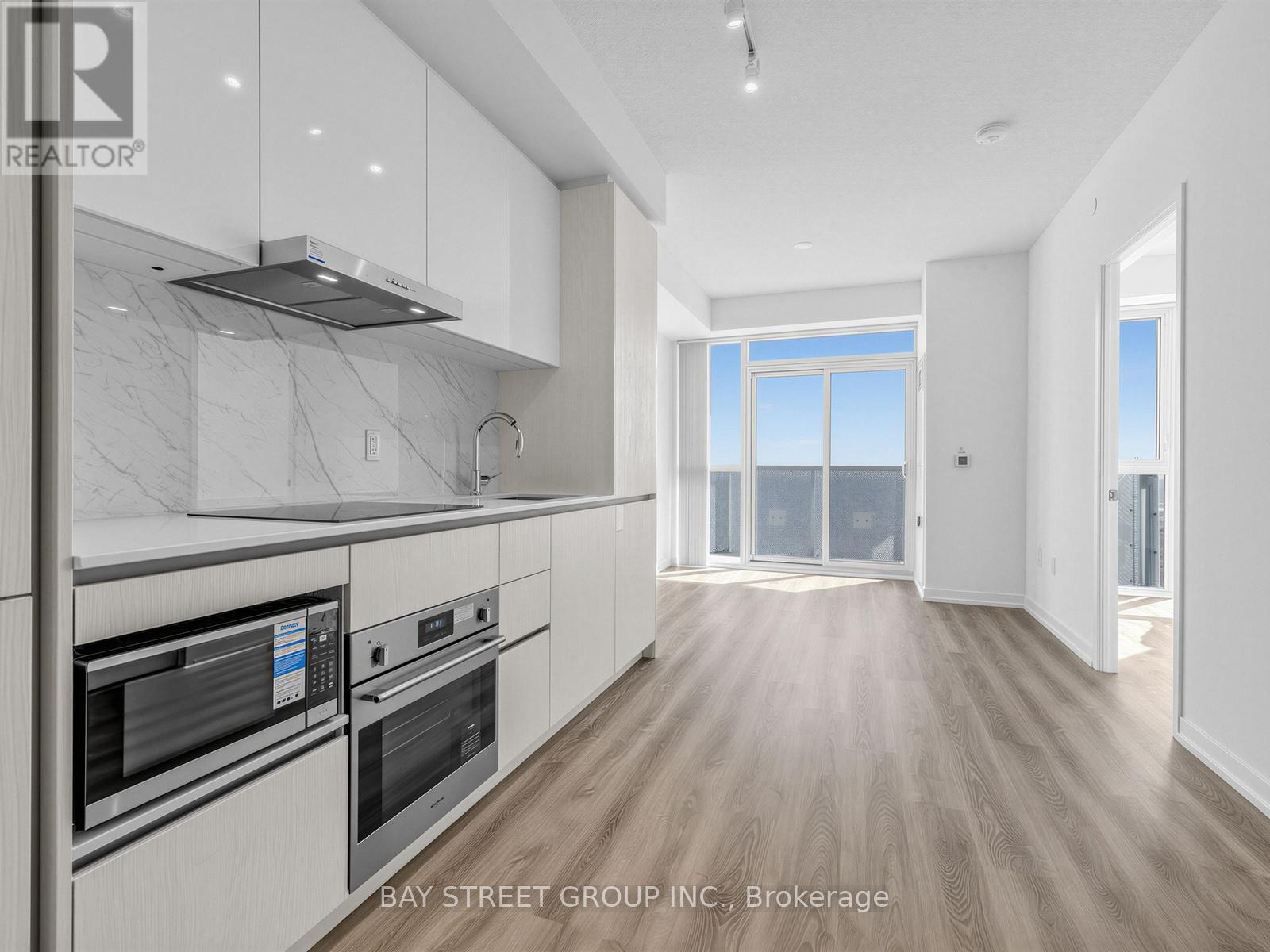 5511 - 8 Interchange Way, Vaughan, Ontario  L4K 0R2 - Photo 5 - N12867096