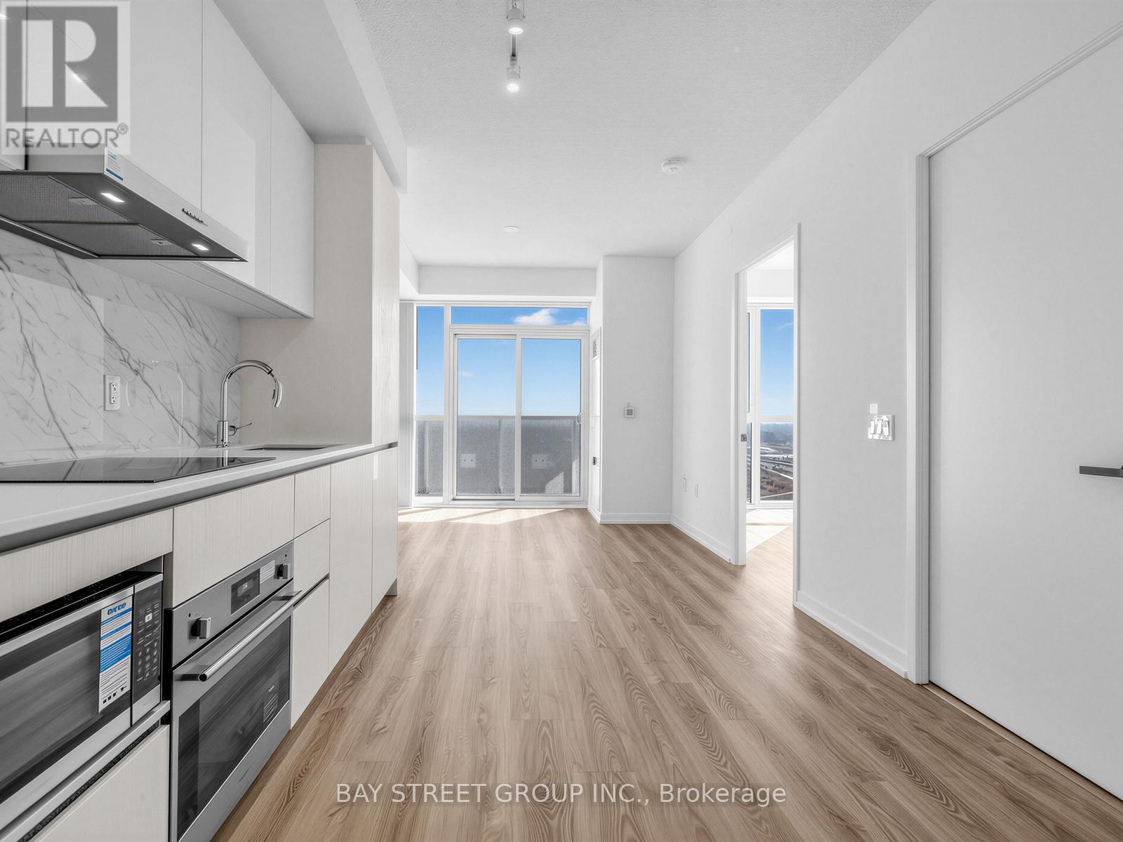 5511 - 8 Interchange Way, Vaughan, Ontario  L4K 0R2 - Photo 6 - N12867096