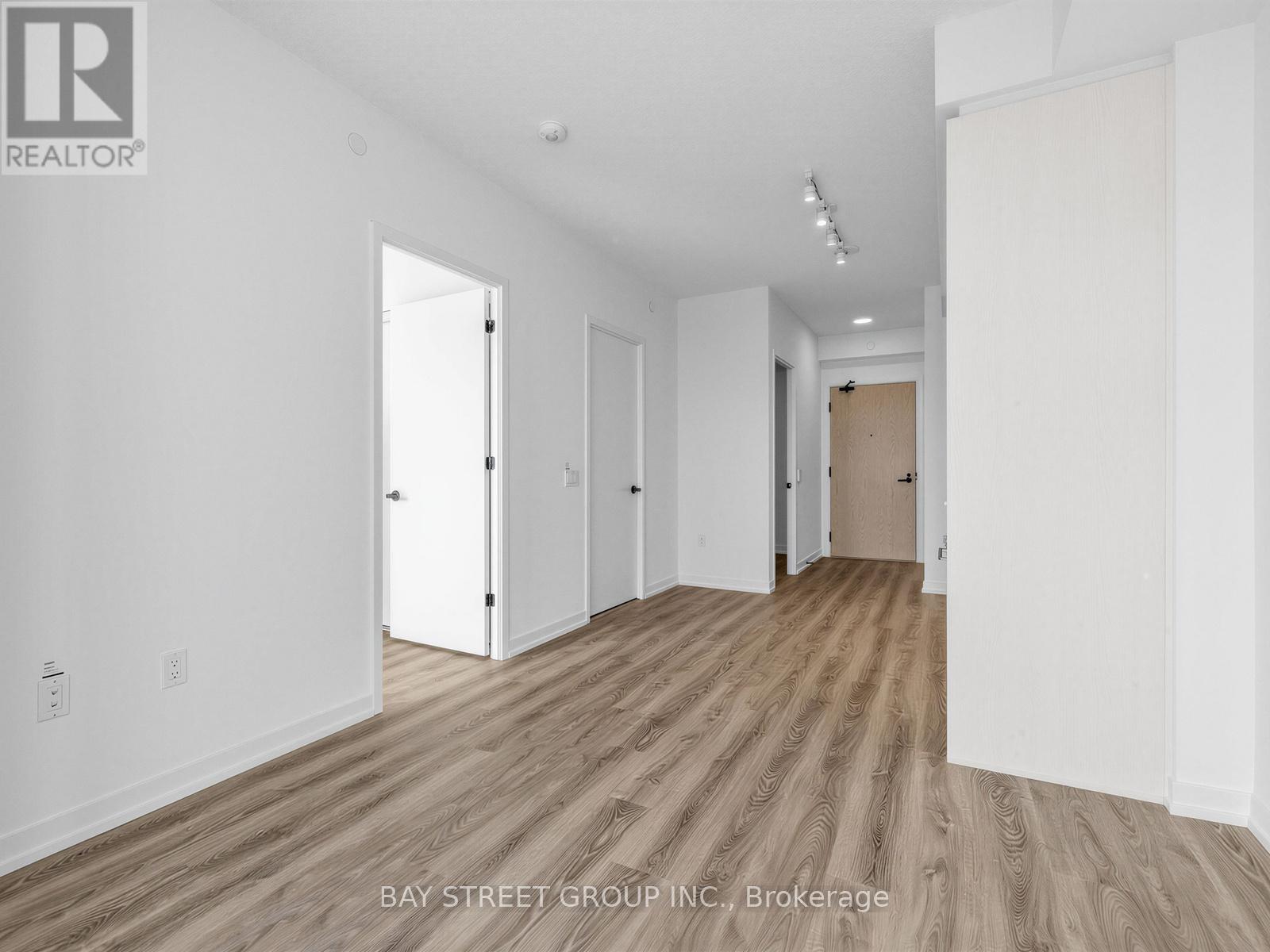 5511 - 8 Interchange Way, Vaughan, Ontario  L4K 0R2 - Photo 7 - N12867096