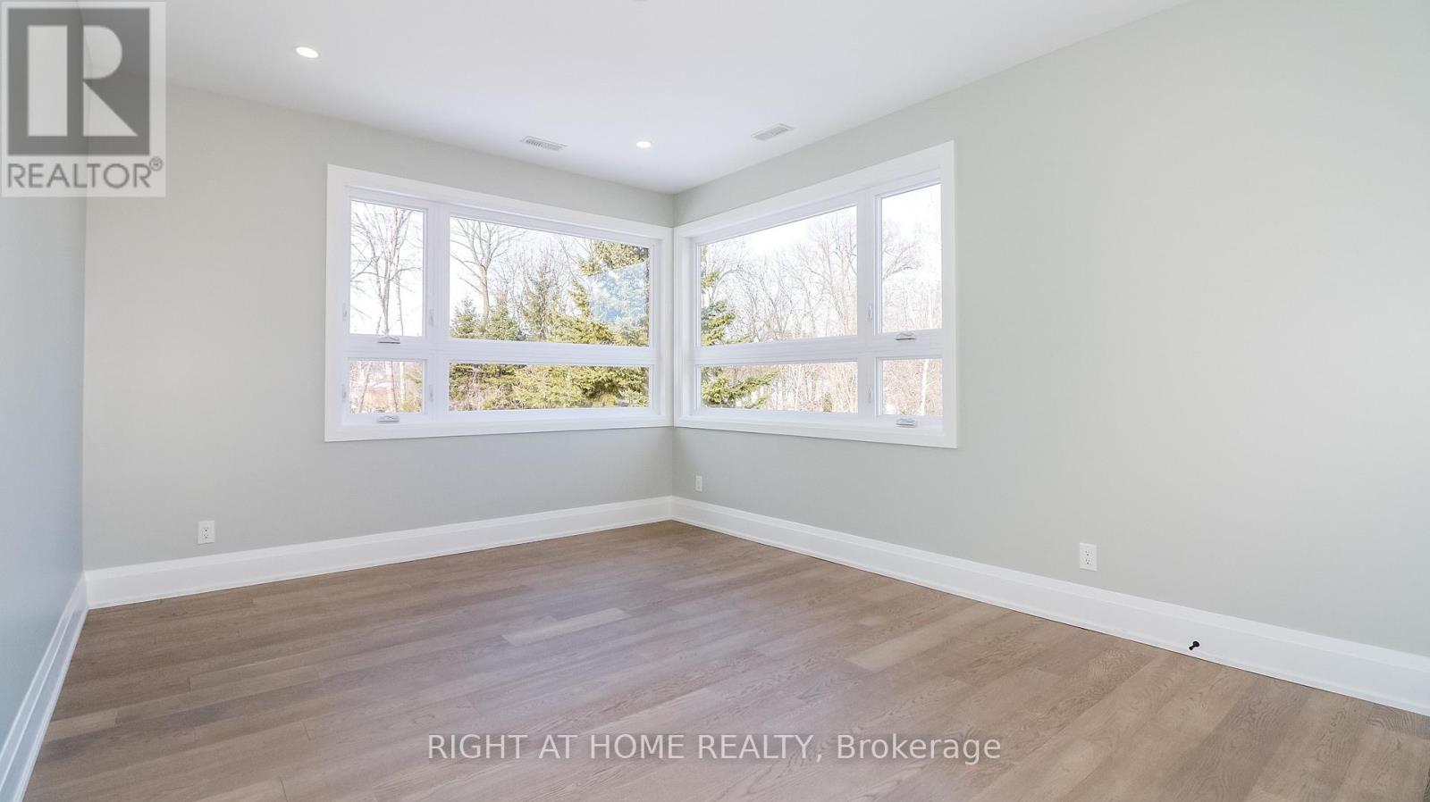 1012 Ferrier Avenue, Innisfil, Ontario  L0L 1W0 - Photo 23 - N12867108