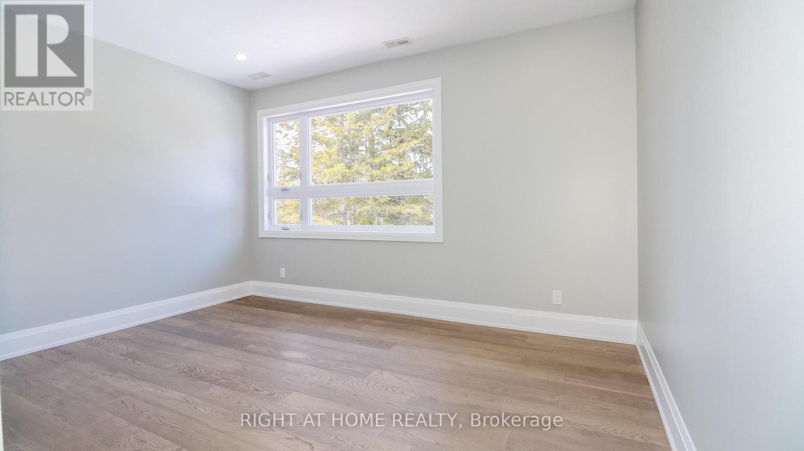 1012 Ferrier Avenue, Innisfil, Ontario  L0L 1W0 - Photo 26 - N12867108