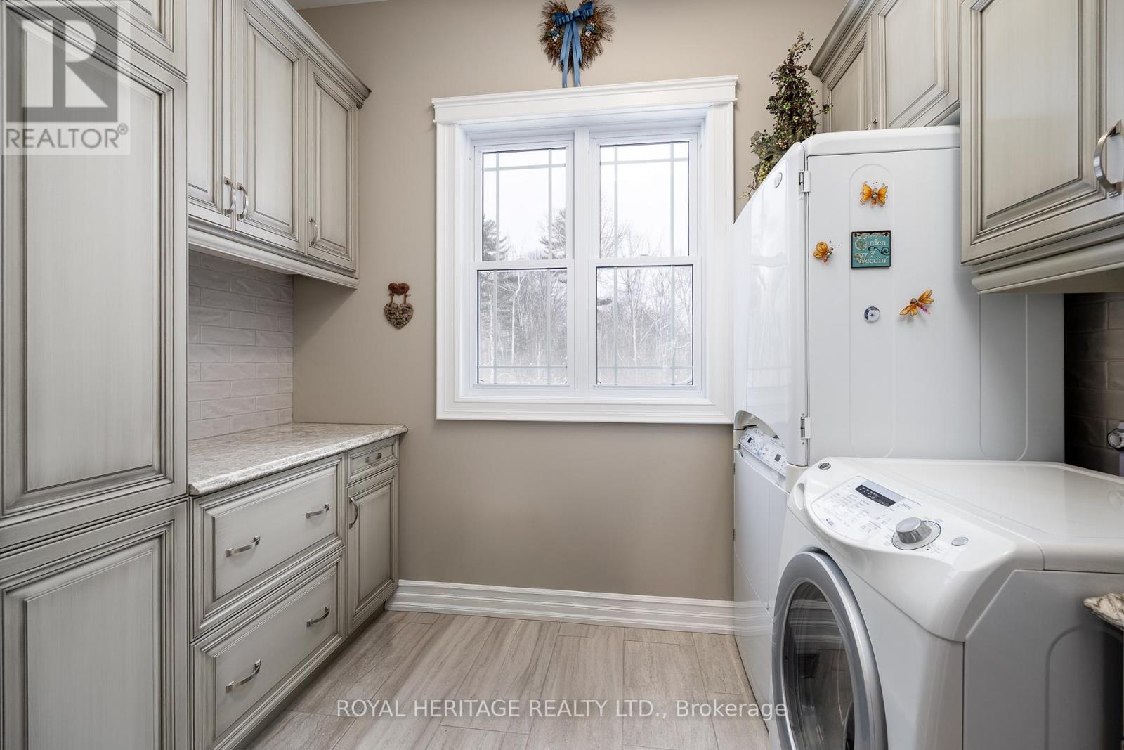 21564 Loyalist Parkway, Prince Edward County, Ontario  K0K 1L0 - Photo 16 - X12741438