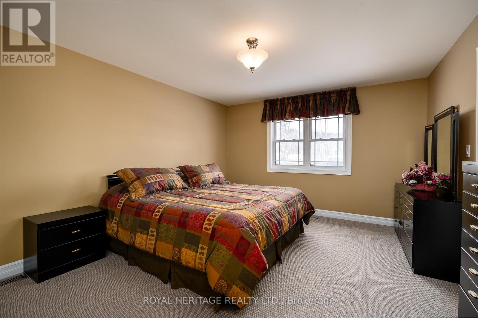 21564 Loyalist Parkway, Prince Edward County, Ontario  K0K 1L0 - Photo 17 - X12741438