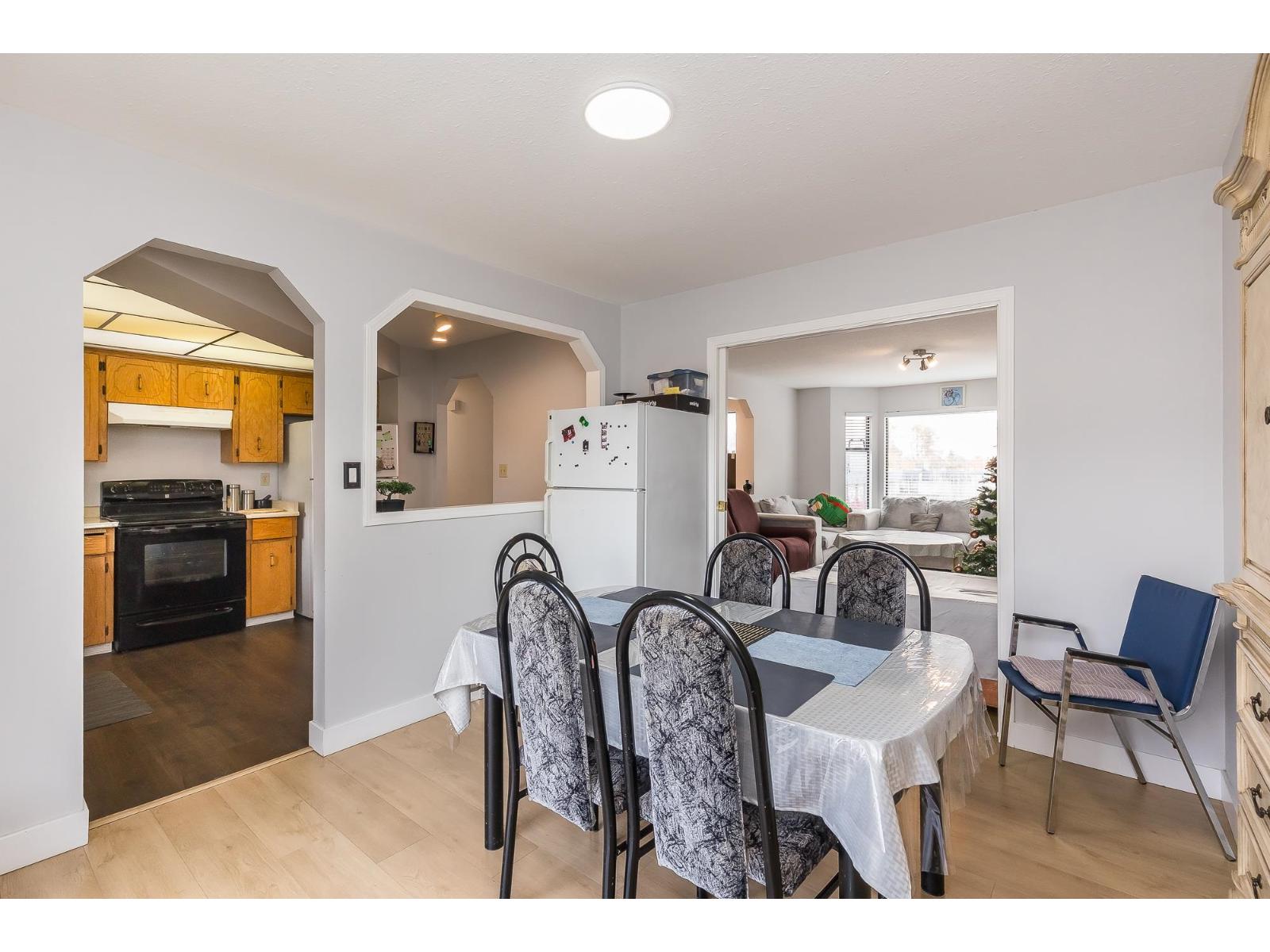 31129 Gardner Avenue, Abbotsford, British Columbia  V2T 5E1 - Photo 11 - R3097316