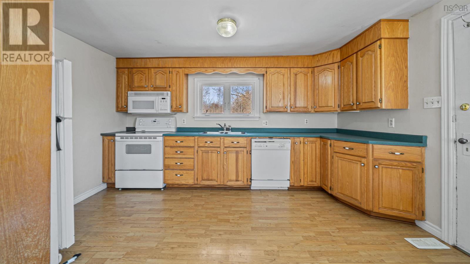 10101 Highway 221, Habitant, Nova Scotia  B0P 1H0 - Photo 11 - 202604247