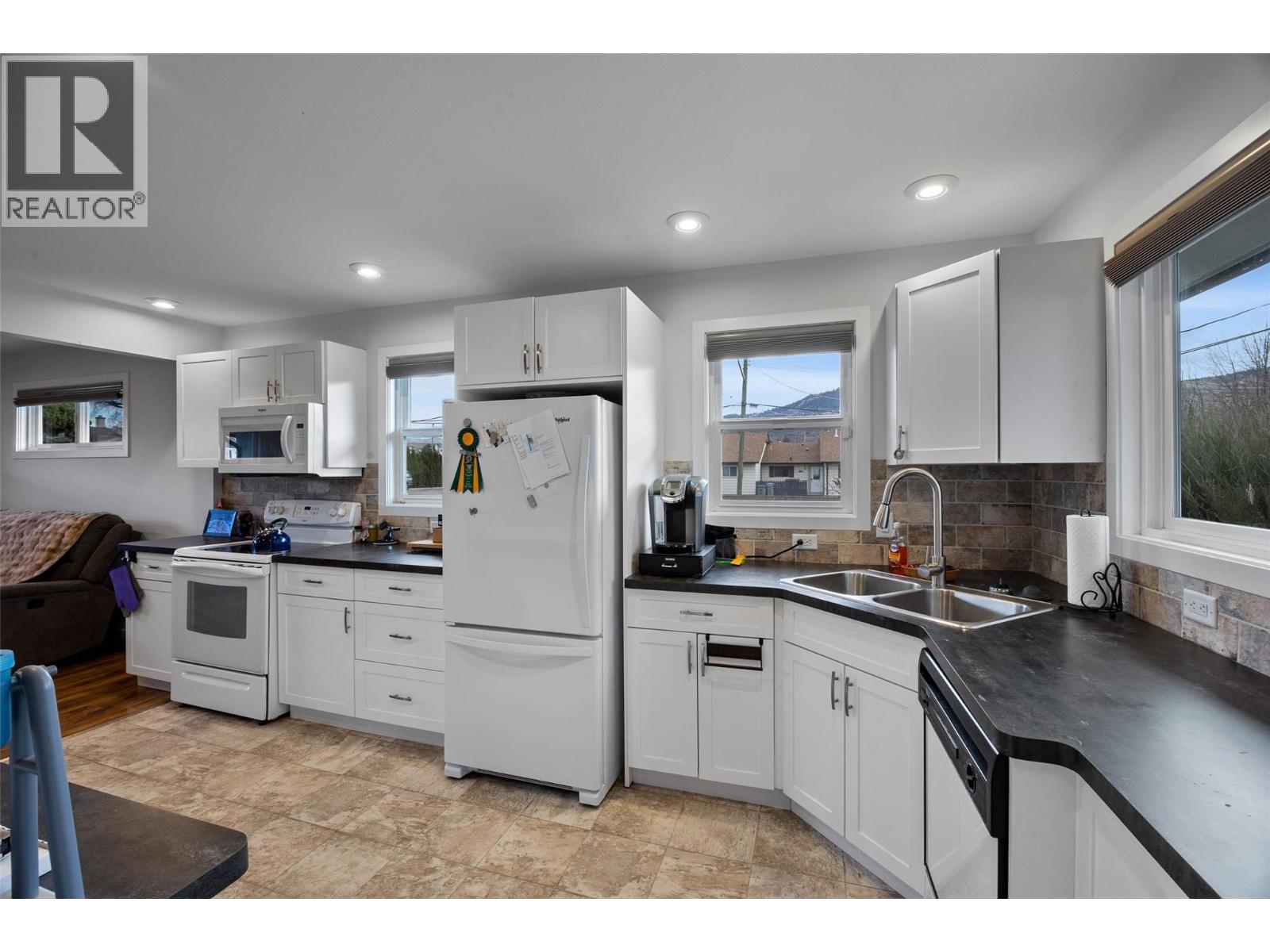 862 Desmond Street, Kamloops, British Columbia  V2B 5K5 - Photo 8 - 10378725