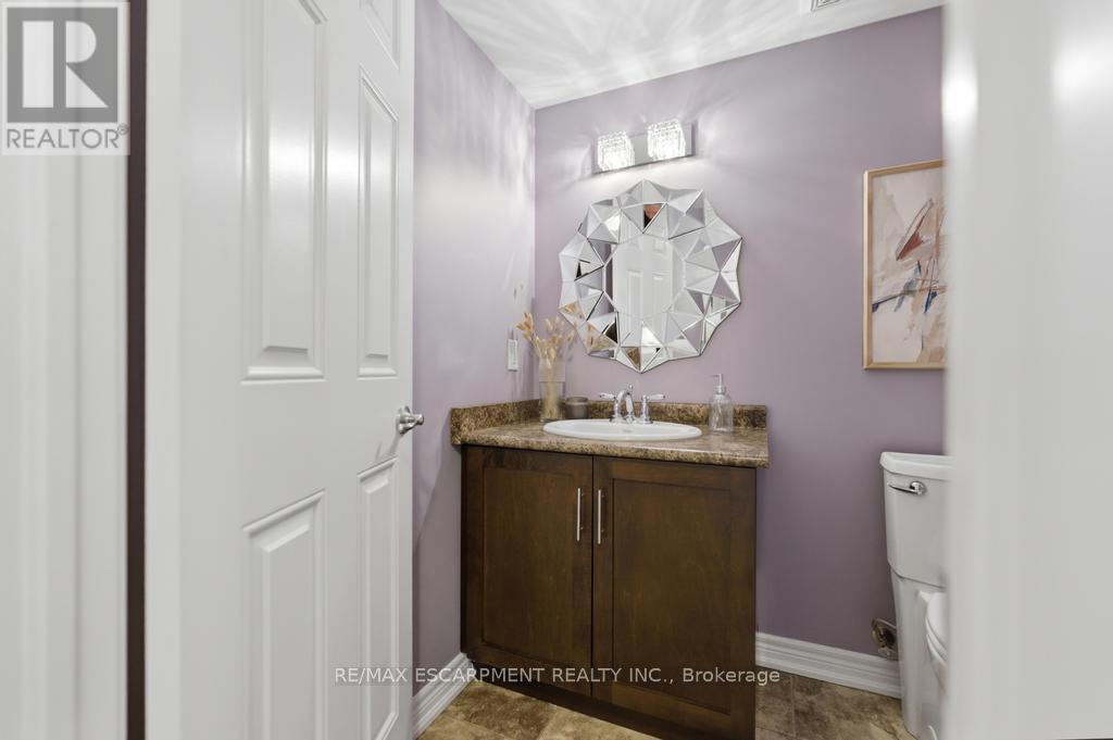 27 - 53 Redfern Avenue, Hamilton, Ontario  L9C 0E2 - Photo 15 - X12867038