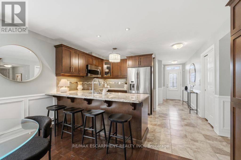 27 - 53 Redfern Avenue, Hamilton, Ontario  L9C 0E2 - Photo 3 - X12867038