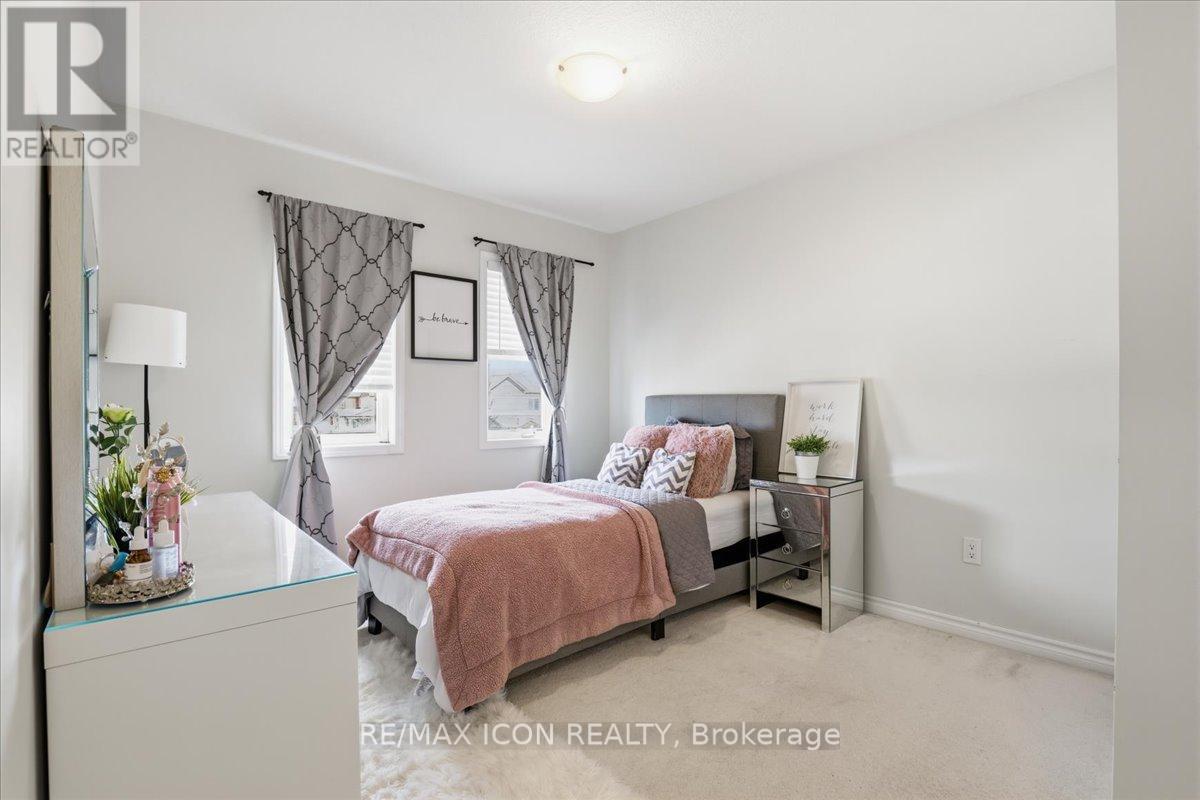 162 West Oak Trail, Kitchener, Ontario  N2R 0J4 - Photo 14 - X12867052