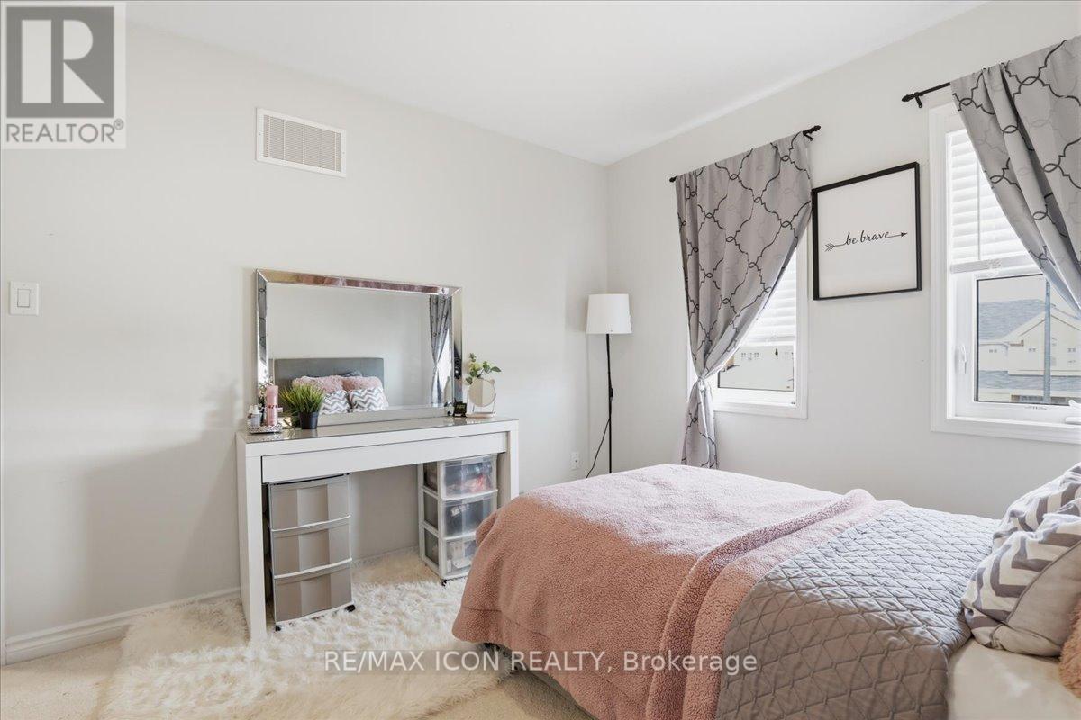 162 West Oak Trail, Kitchener, Ontario  N2R 0J4 - Photo 15 - X12867052