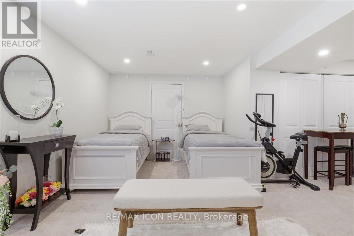 162 West Oak Trail, Kitchener, Ontario  N2R 0J4 - Photo 19 - X12867052