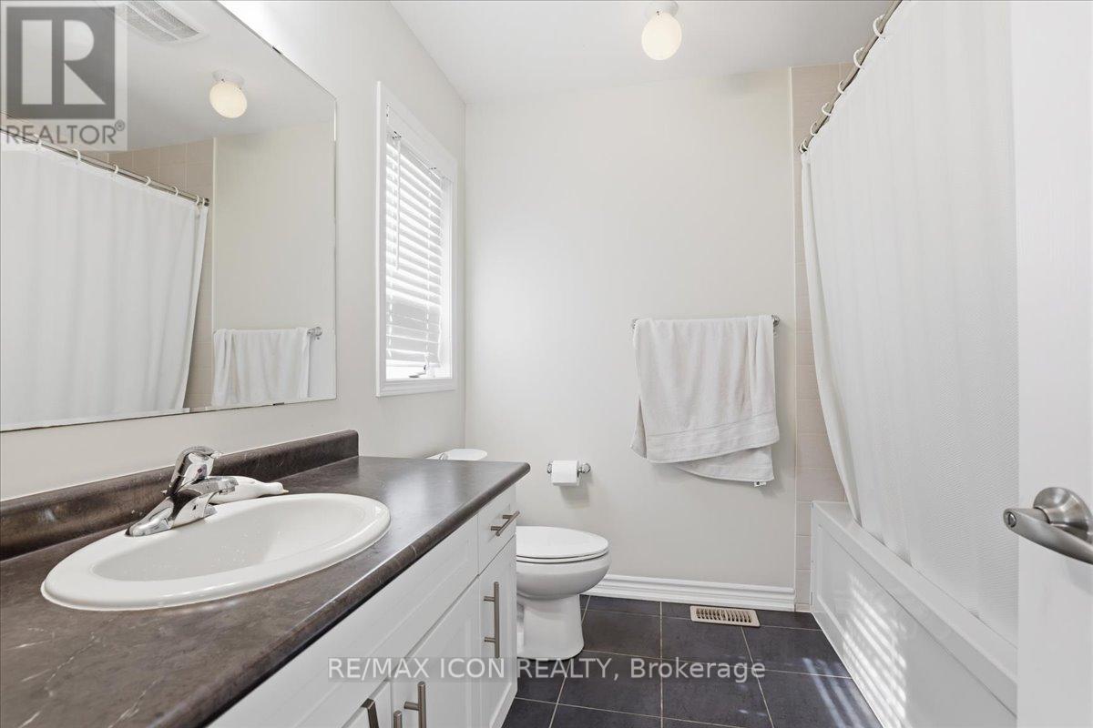 162 West Oak Trail, Kitchener, Ontario  N2R 0J4 - Photo 23 - X12867052