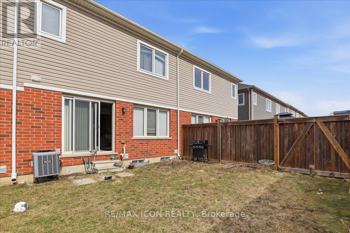 162 West Oak Trail, Kitchener, Ontario  N2R 0J4 - Photo 24 - X12867052