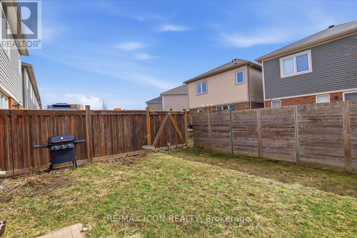 162 West Oak Trail, Kitchener, Ontario  N2R 0J4 - Photo 25 - X12867052