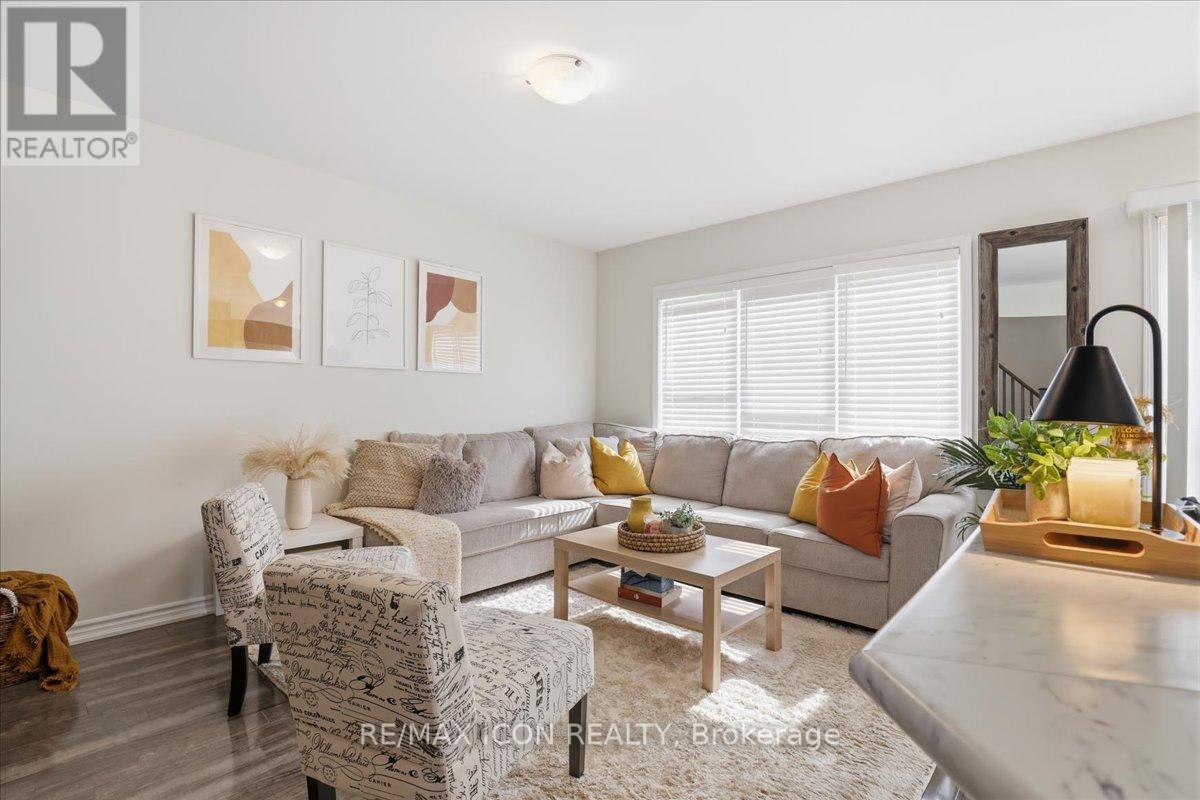 162 West Oak Trail, Kitchener, Ontario  N2R 0J4 - Photo 9 - X12867052