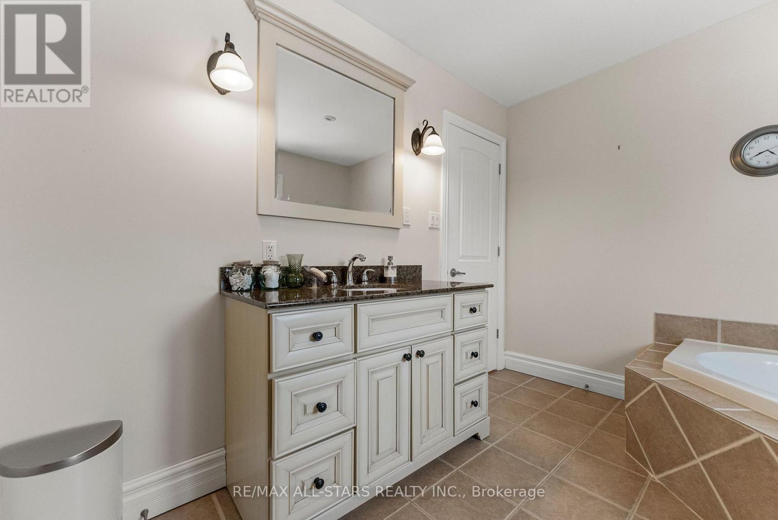 3580 County Rd 121 Road, Trent Lakes, Ontario  K0M 2A0 - Photo 25 - X12867072