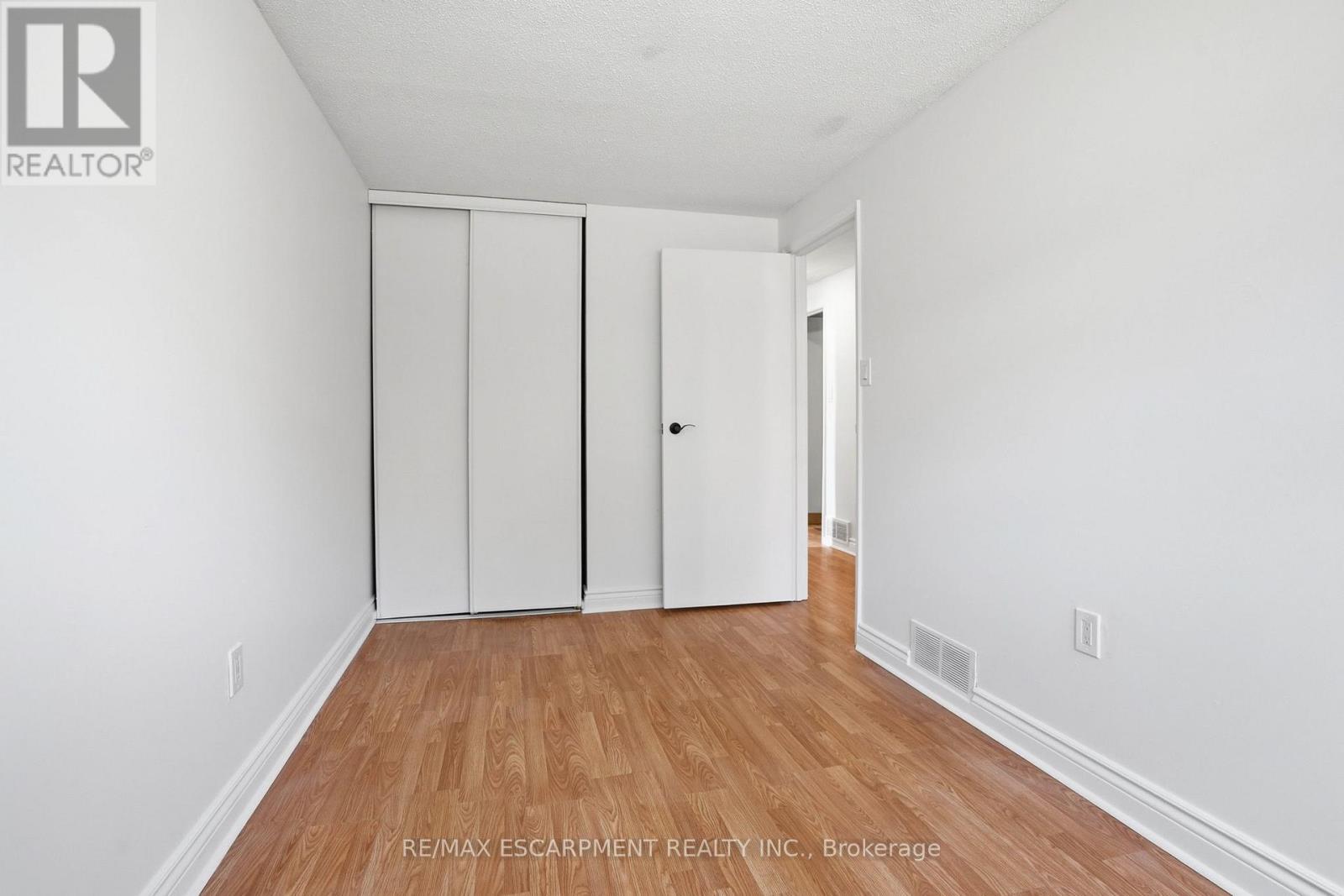 7 Calcott Court, Thorold, Ontario  L2V 4J9 - Photo 26 - X12867074