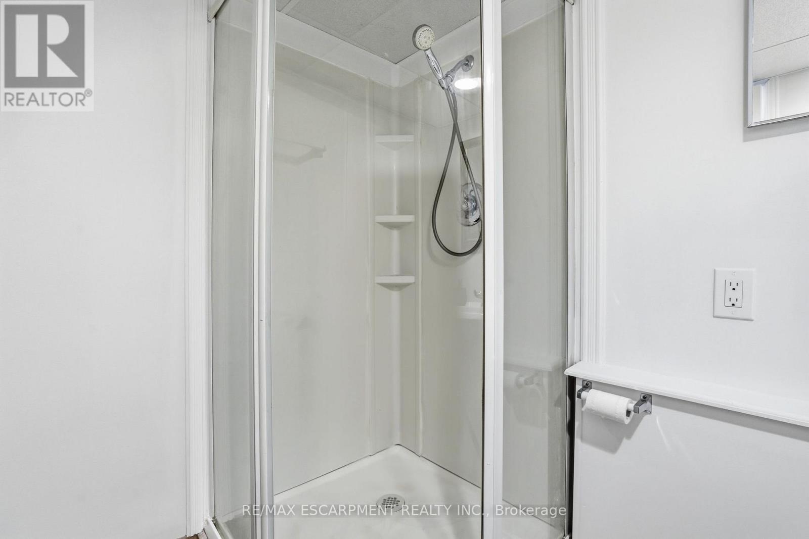 7 Calcott Court, Thorold, Ontario  L2V 4J9 - Photo 28 - X12867074