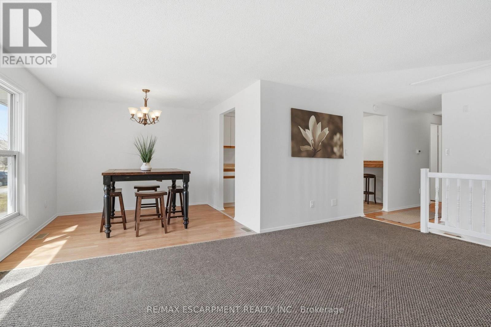 7 Calcott Court, Thorold, Ontario  L2V 4J9 - Photo 7 - X12867074