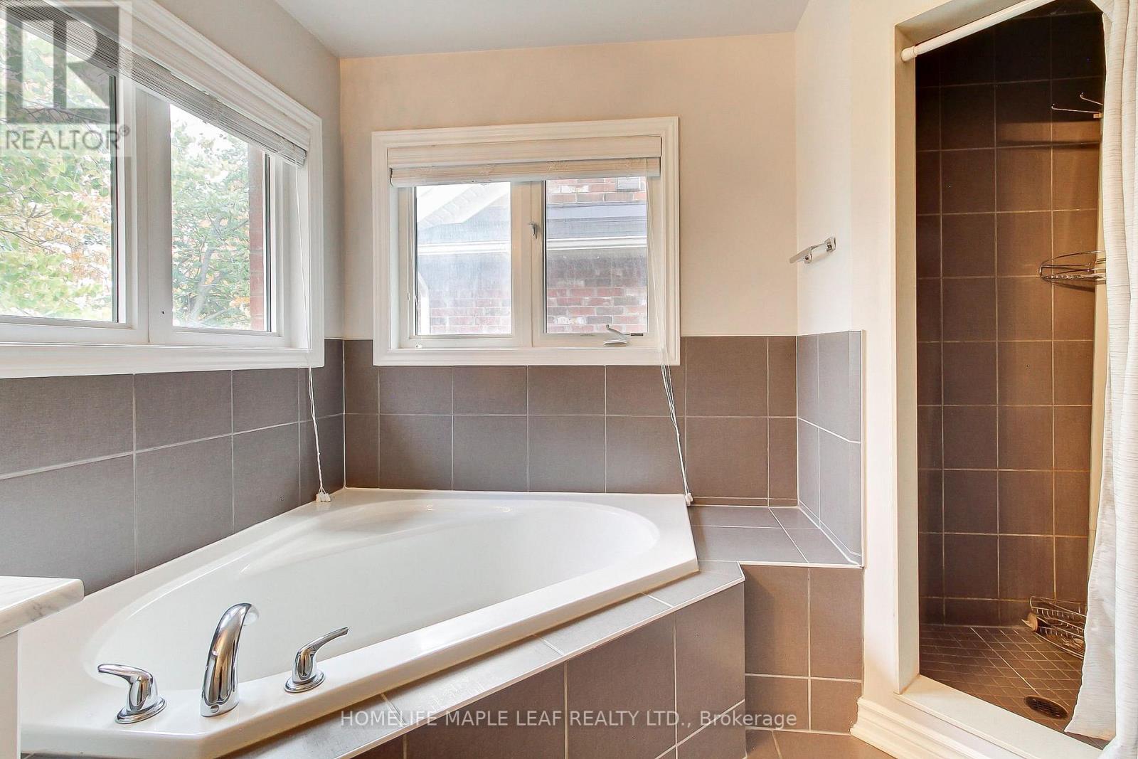 2180 Dawson Crescent, Innisfil, Ontario  L9S 0H1 - Photo 29 - N12803960