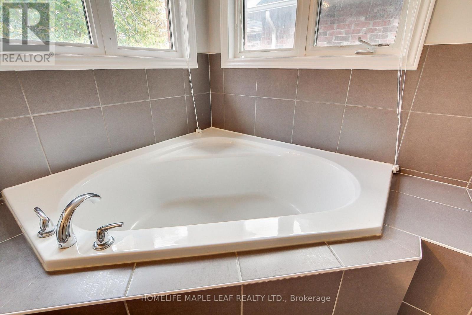 2180 Dawson Crescent, Innisfil, Ontario  L9S 0H1 - Photo 30 - N12803960