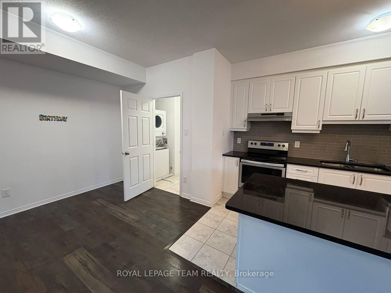 A - 371 Haliburton Heights, Ottawa, Ontario  K2V 0J3 - Photo 10 - X12855984