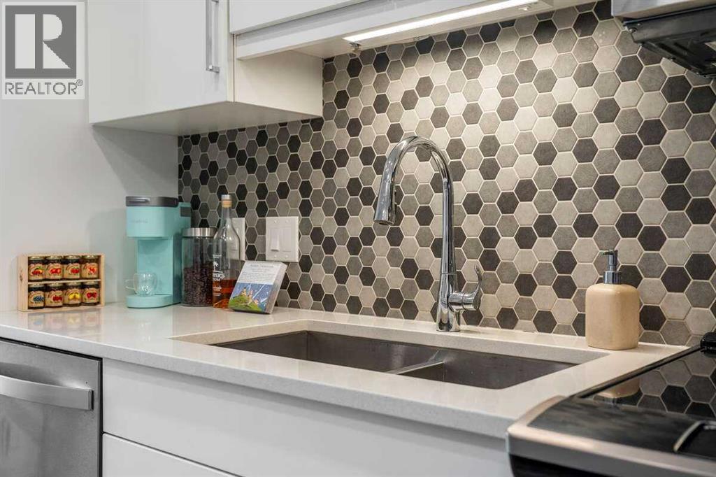 2410, 80 Greenbriar Place Nw, Calgary, Alberta  T3B 6J4 - Photo 11 - A2292255