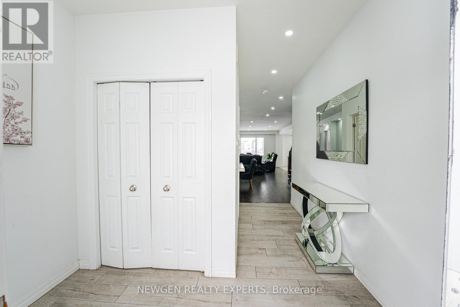 409 Freure Drive, Cambridge, Ontario  N1S 0A2 - Photo 7 - X12854090