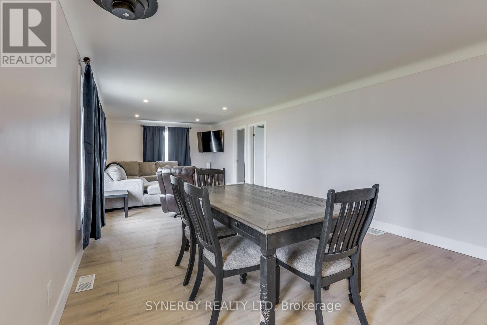 7979 Lasalle Line, Brooke-Alvinston, Ontario  N0M 2S0 - Photo 12 - X12867248