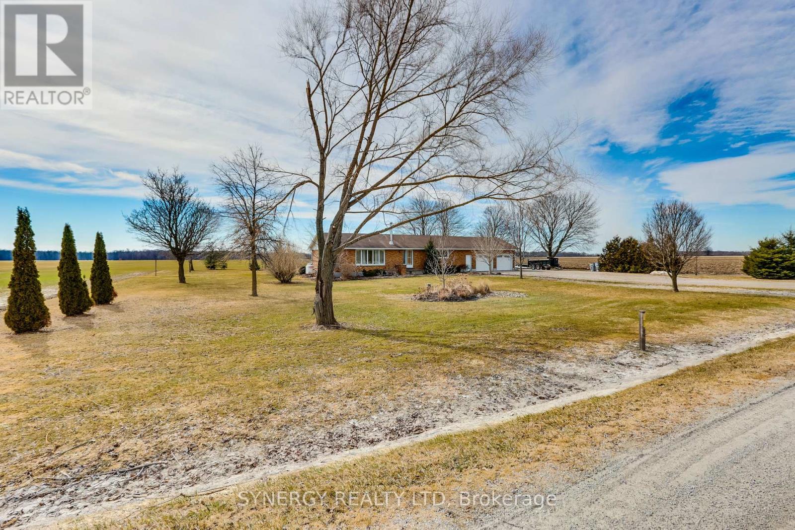 7979 Lasalle Line, Brooke-Alvinston, Ontario  N0M 2S0 - Photo 2 - X12867248