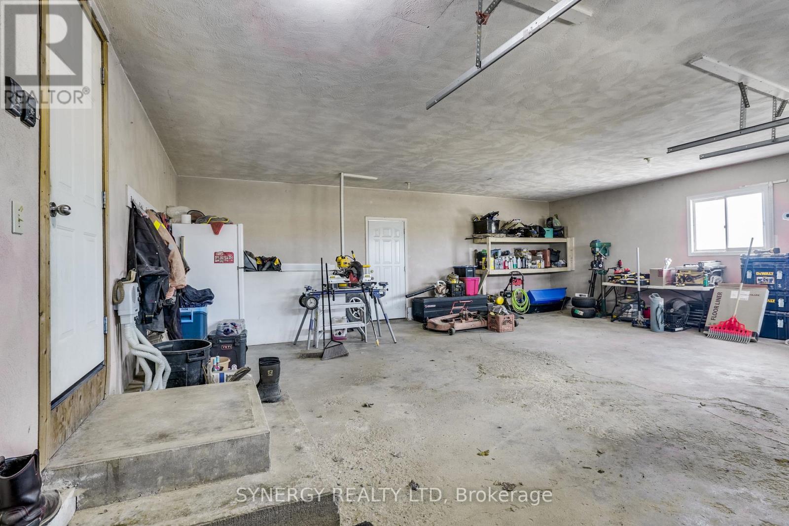 7979 Lasalle Line, Brooke-Alvinston, Ontario  N0M 2S0 - Photo 40 - X12867248