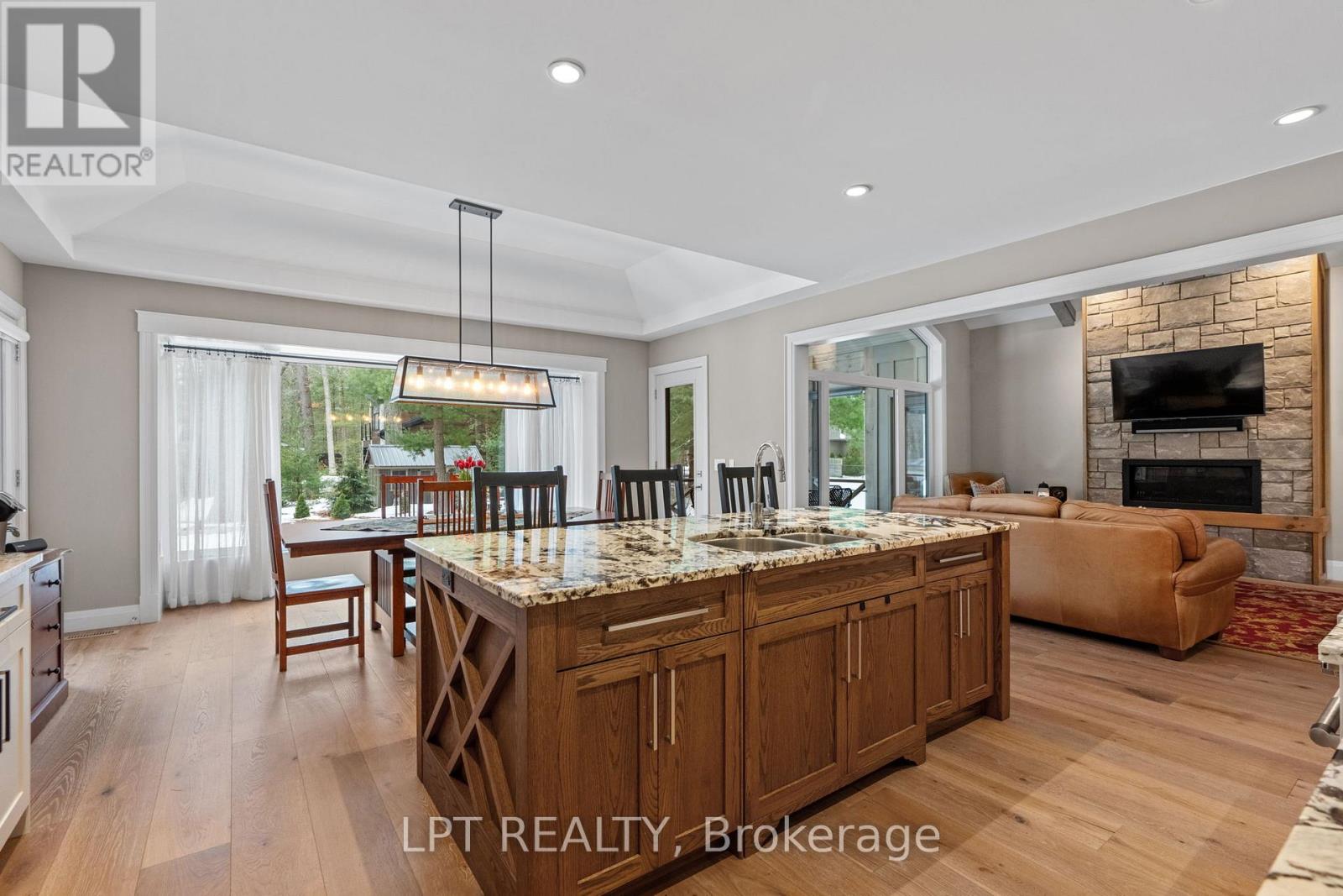 10007 Jenna Road, Lambton Shores, Ontario  N0M 1T0 - Photo 11 - X12867258