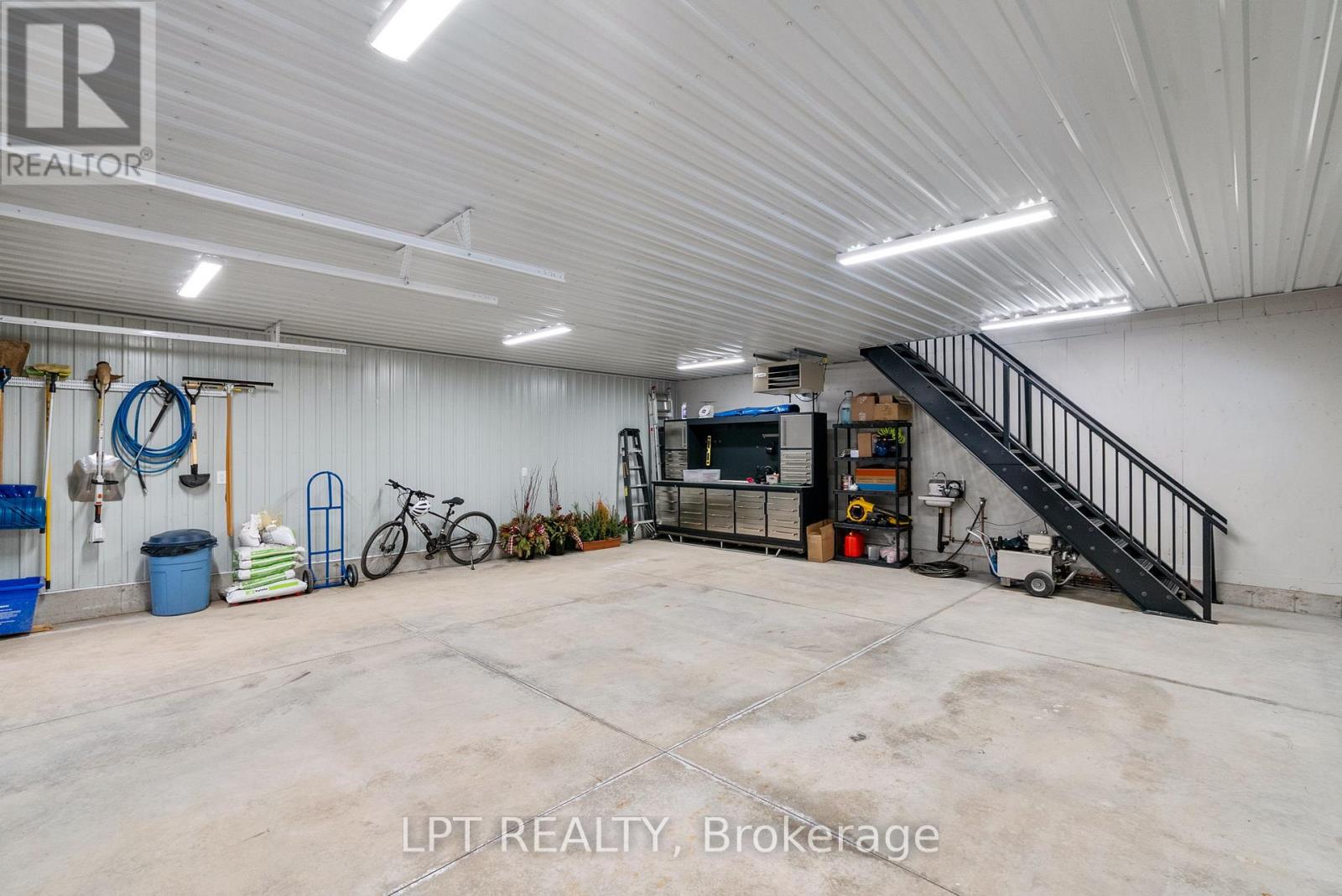 10007 Jenna Road, Lambton Shores, Ontario  N0M 1T0 - Photo 41 - X12867258