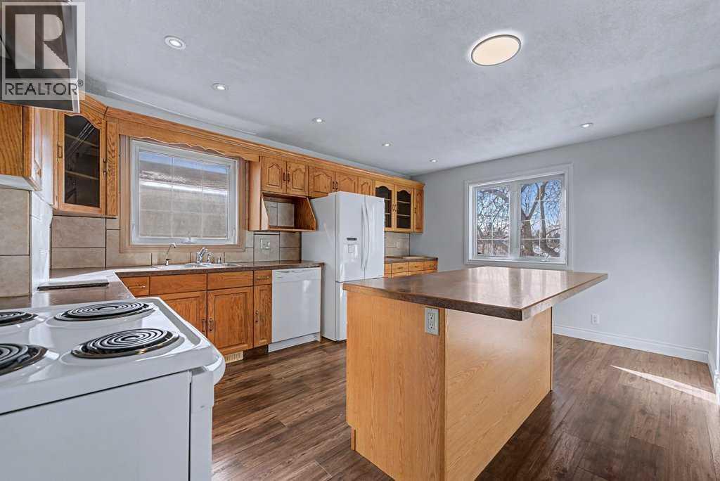 1607 Marlyn Way Ne, Calgary, Alberta  T2A 3K8 - Photo 14 - A2290581