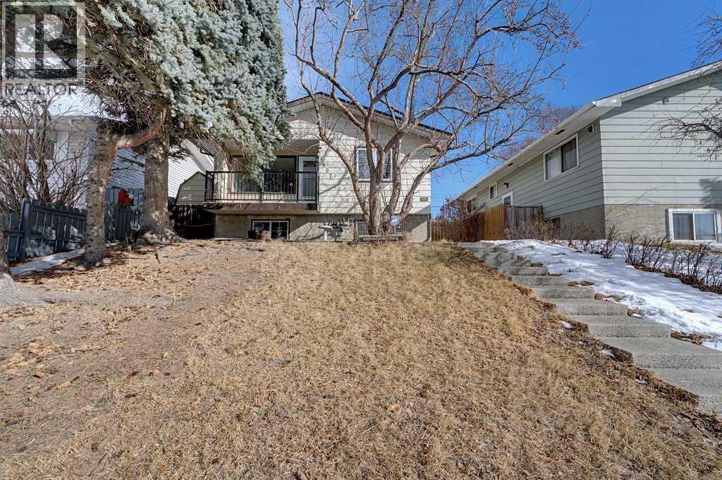 1607 Marlyn Way Ne, Calgary, Alberta  T2A 3K8 - Photo 1 - A2290581