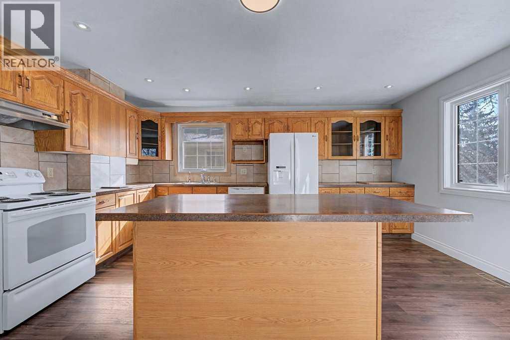 1607 Marlyn Way Ne, Calgary, Alberta  T2A 3K8 - Photo 12 - A2290581