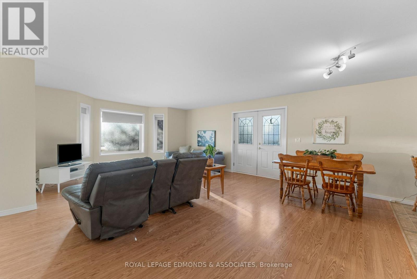 1146 Haley Road, Whitewater Region, Ontario  K0J 1Y0 - Photo 12 - X12867326