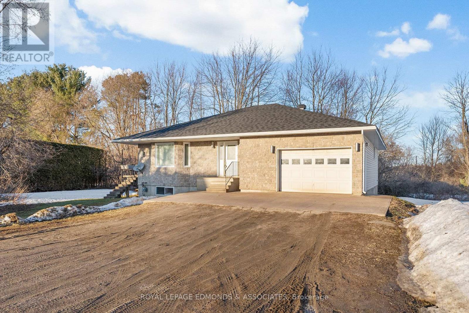 1146 Haley Road, Whitewater Region, Ontario  K0J 1Y0 - Photo 3 - X12867326