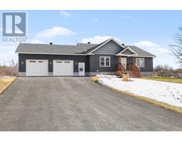 165 BRISTOW DRIVE, Montague, Ontario