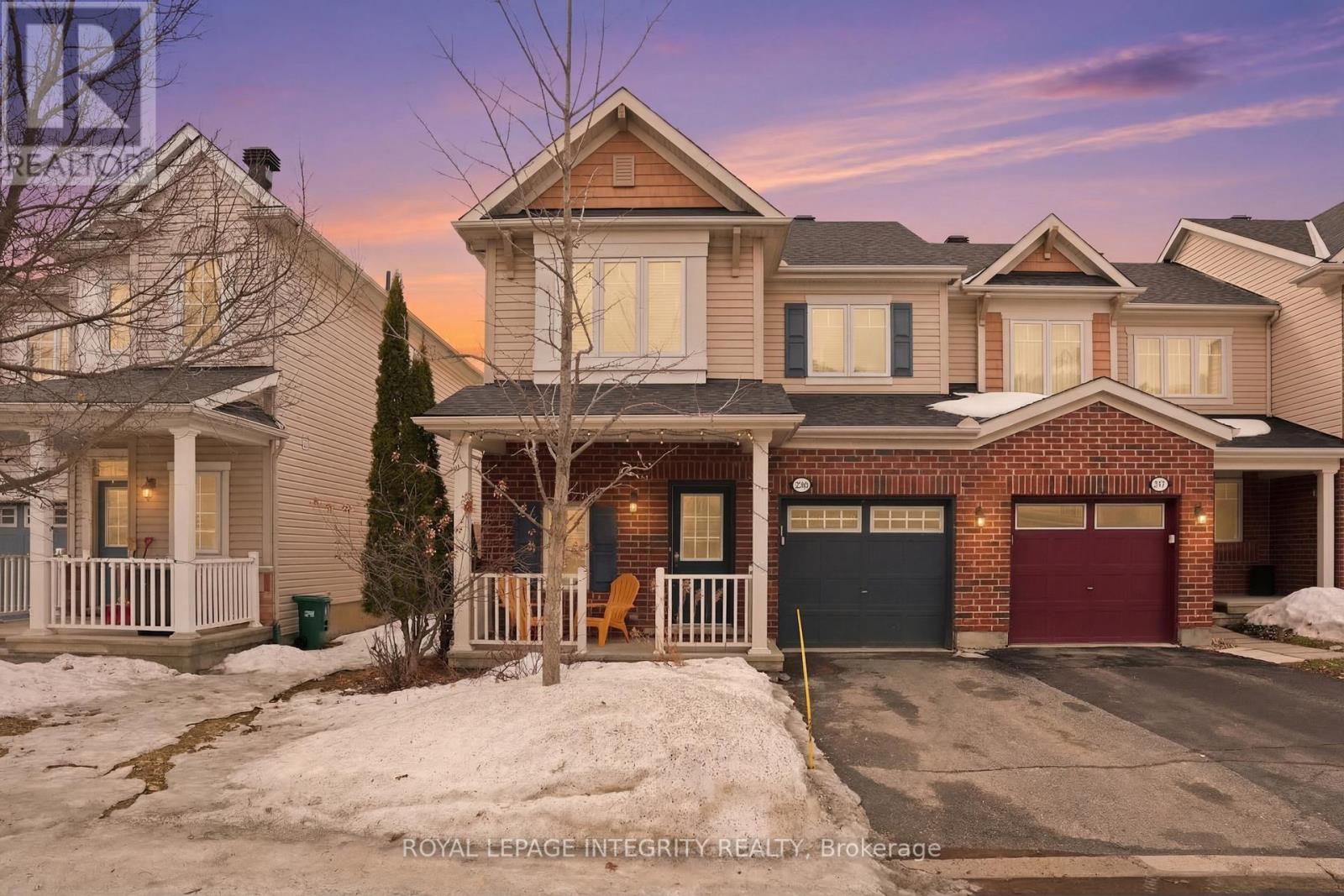 208 AQUILO CRESCENT, ottawa, Ontario