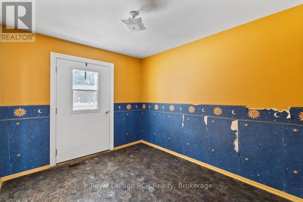 389 3rd Street, Hanover, Ontario  N4N 1B4 - Photo 10 - X12776858