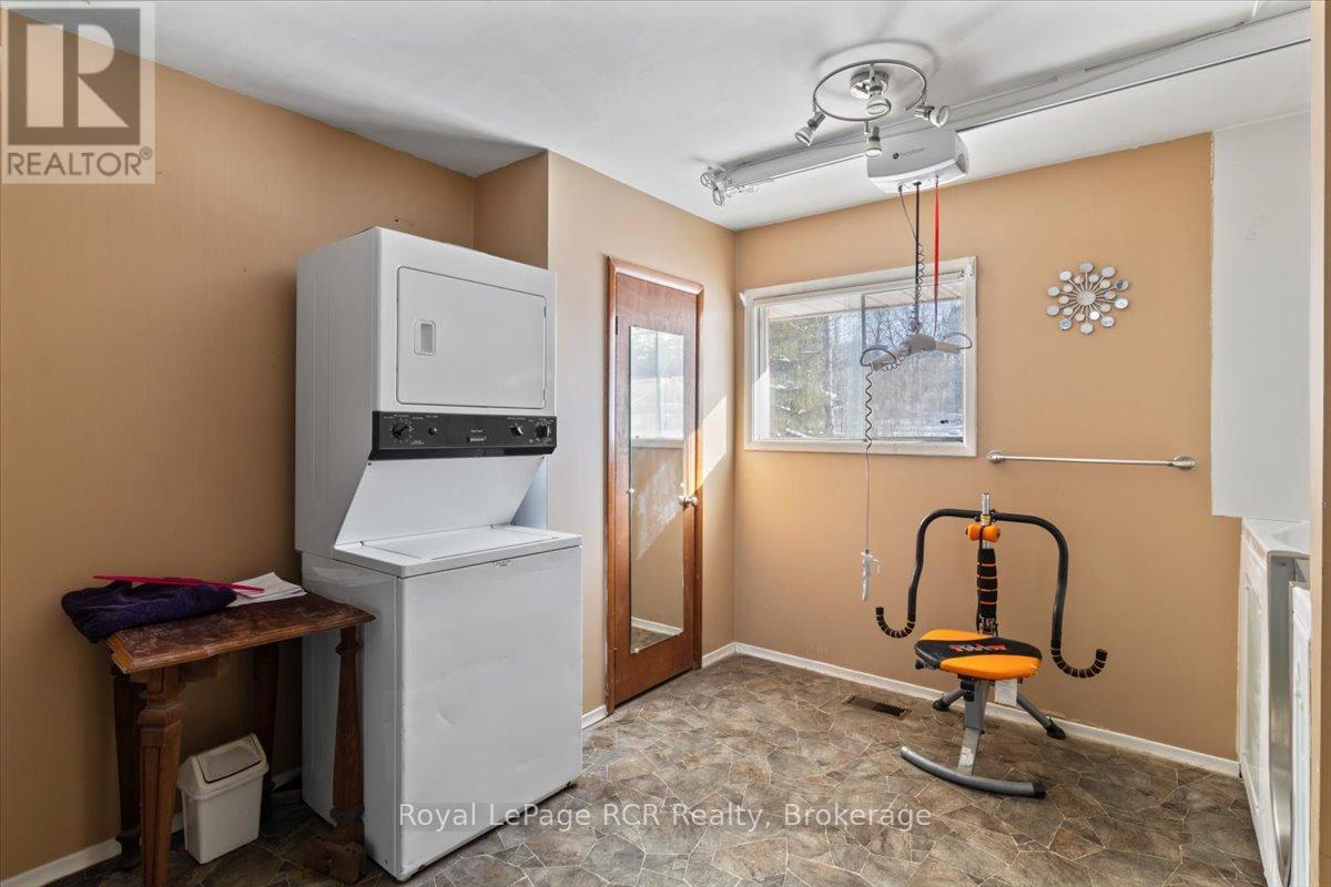 389 3rd Street, Hanover, Ontario  N4N 1B4 - Photo 14 - X12776858