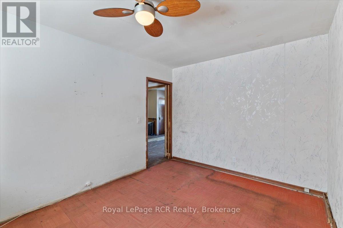 389 3rd Street, Hanover, Ontario  N4N 1B4 - Photo 8 - X12776858