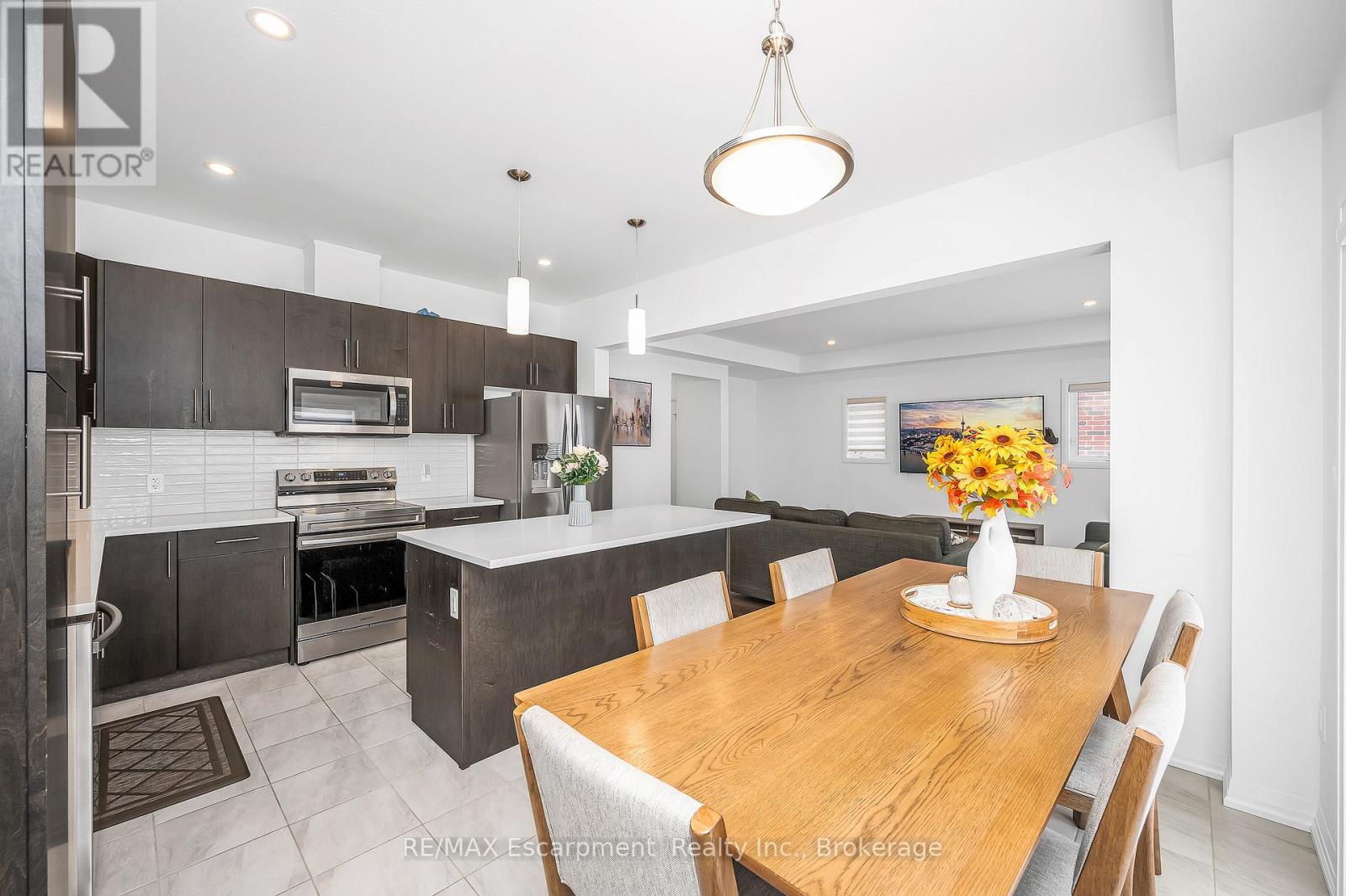 61 Wilson Drive, Thorold, Ontario  L2V 0M4 - Photo 12 - X12867210