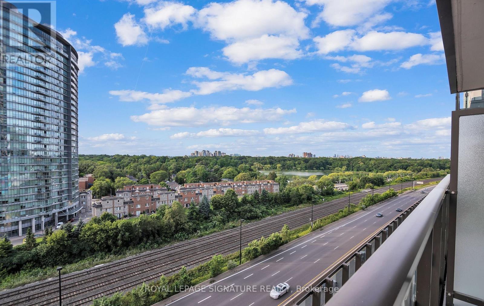 1217 - 1928 Lakeshore Boulevard W, Toronto, Ontario  M6S 0B1 - Photo 18 - W12866154