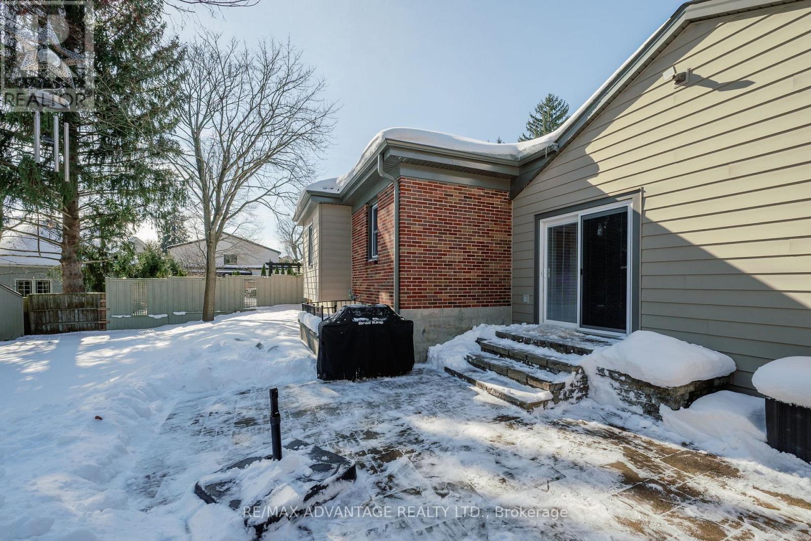 832 Sunninghill Avenue, London North, Ontario  N6H 3L9 - Photo 38 - X12801880