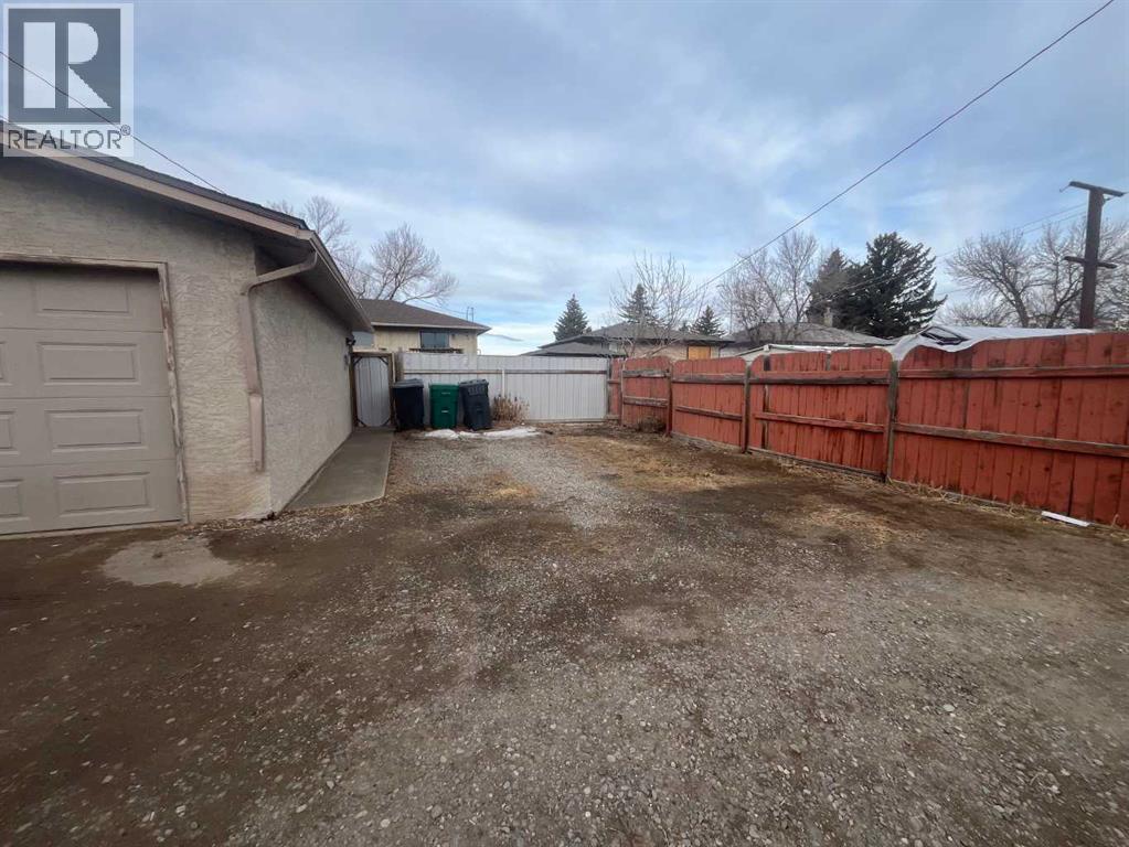 517 Stafford Drive N, Lethbridge, Alberta  T1H 2B1 - Photo 5 - A2290439