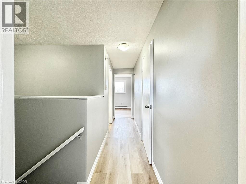 1200 Courtland Avenue E Unit# 2, Kitchener, Ontario  N2C 1K7 - Photo 13 - 40811021