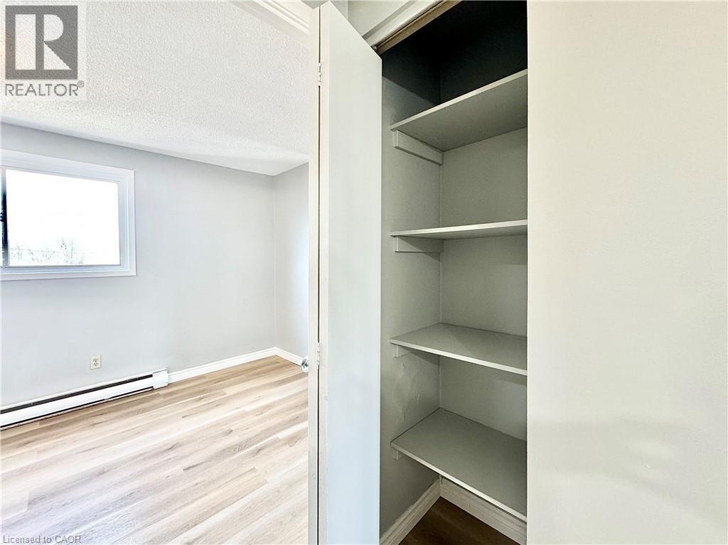 1200 Courtland Avenue E Unit# 2, Kitchener, Ontario  N2C 1K7 - Photo 14 - 40811021