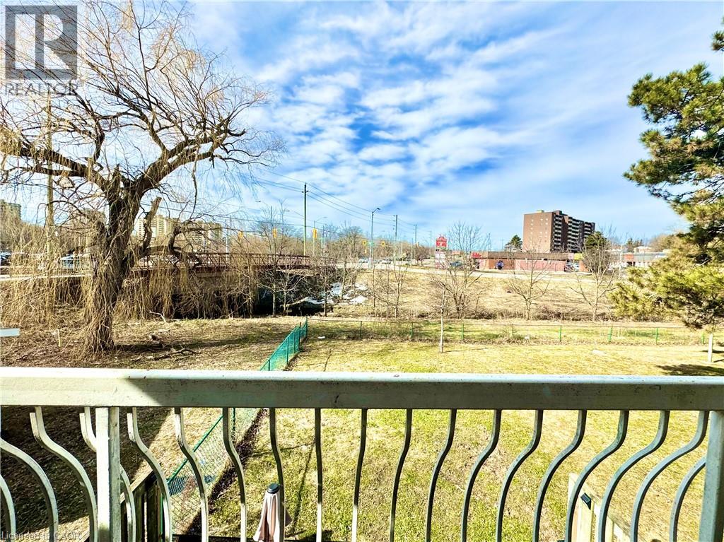 1200 Courtland Avenue E Unit# 2, Kitchener, Ontario  N2C 1K7 - Photo 8 - 40811021